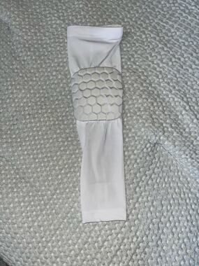 Child Size Honeycomb Single Knee Pad